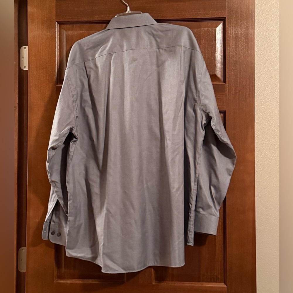 Kenneth Cole Silver/Gray Dress Shirt - Picture 2 of 3